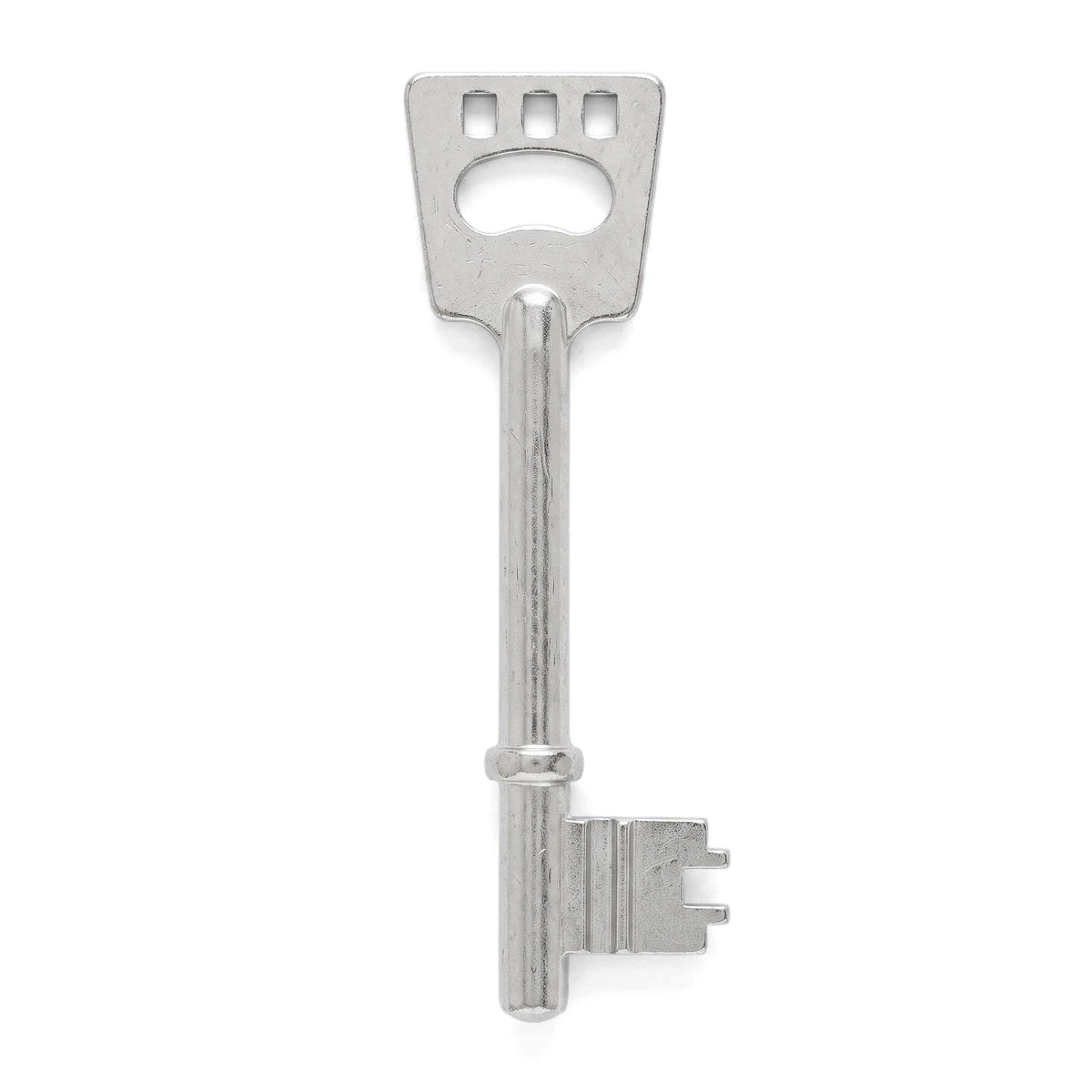 D86 key blank in silver metal, front view with rectangular head hole and uncut blade for lock key cutting.