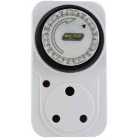 Analogue weekly timer switch