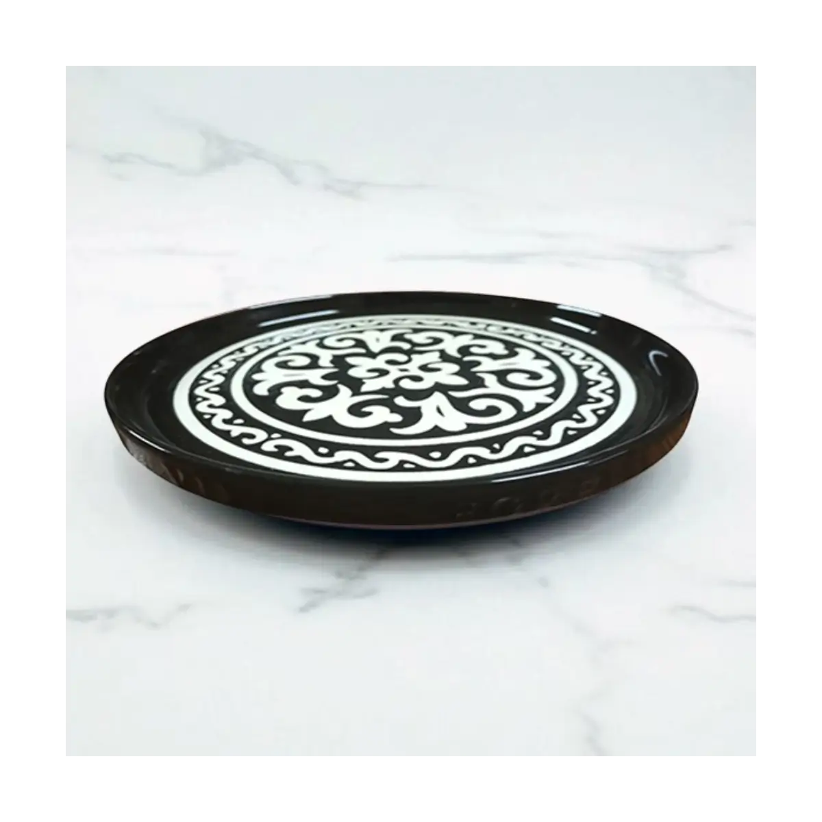 Stackable flat dinner plate