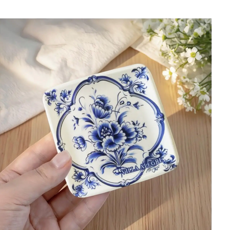 Decorative ceramic trinket plate