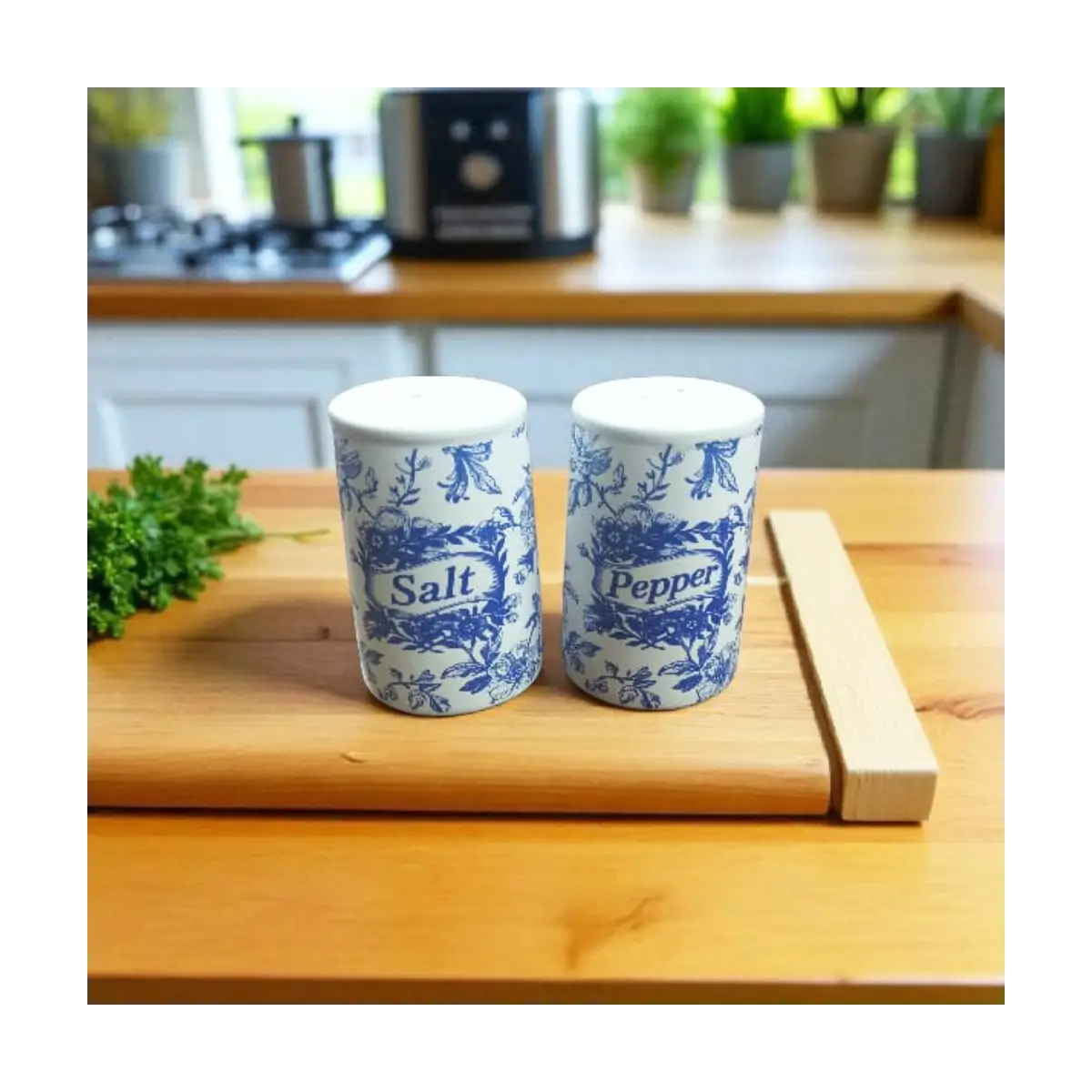 Ceramic salt pepper shakers