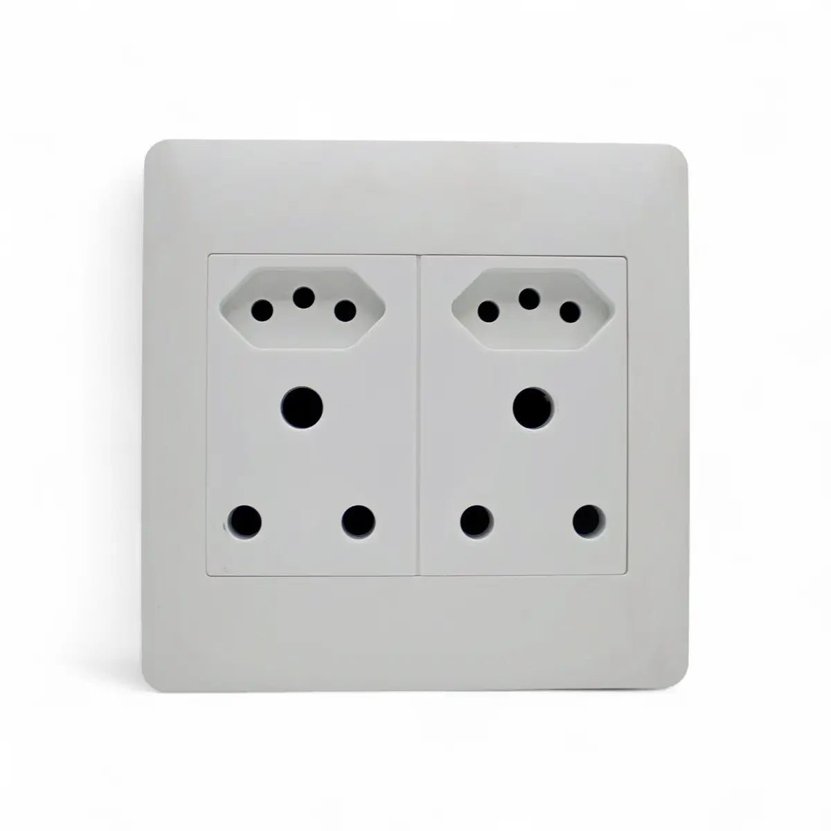 Lesco Socket Apollo 100X100Mm 1X16Mma. 2Xnew Slim White Socket