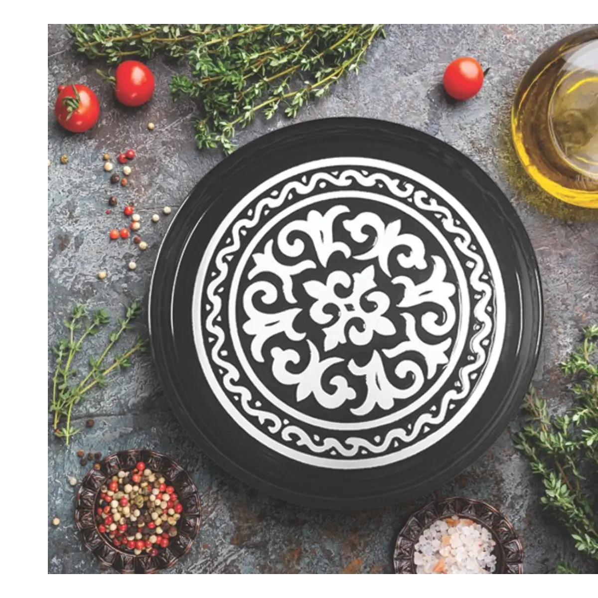 Stackable flat dinner plate