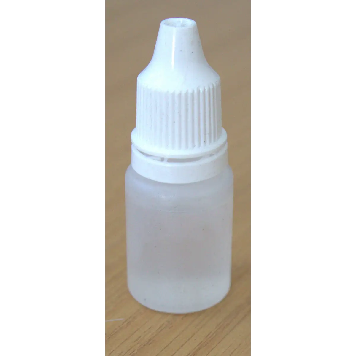 Polyester resin hardener can