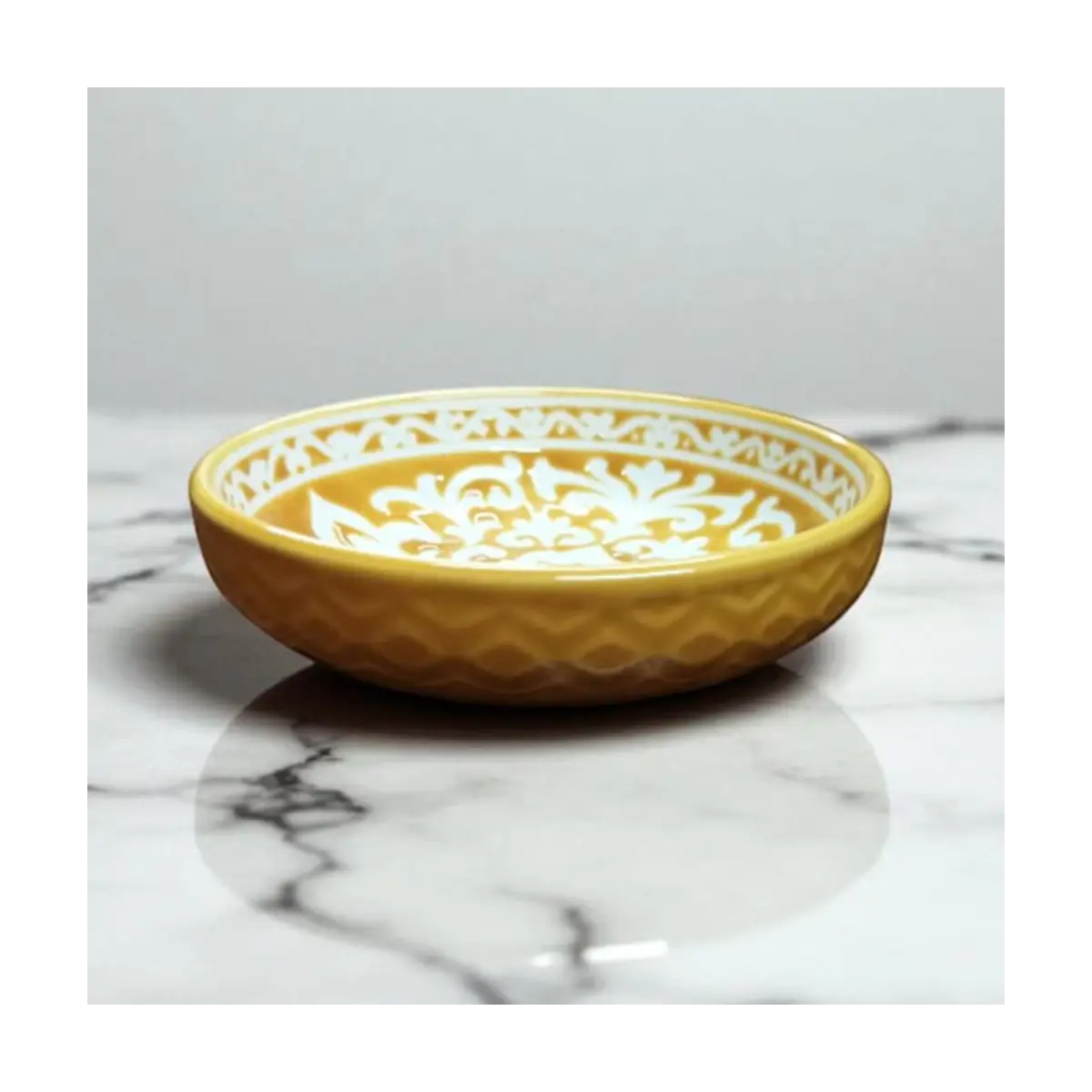 Embossed ceramic dish 12cm