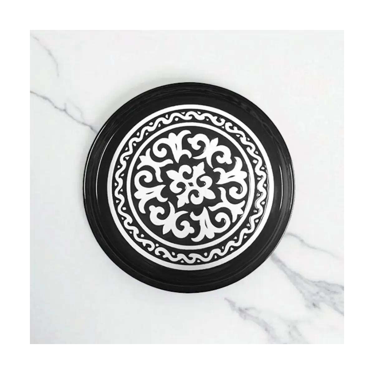 Stackable flat cake plate