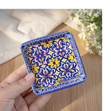 Decorative ceramic trinket plate