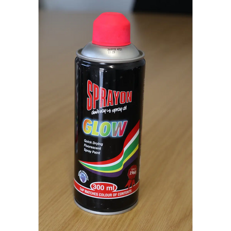Fluorescent spray paint glow