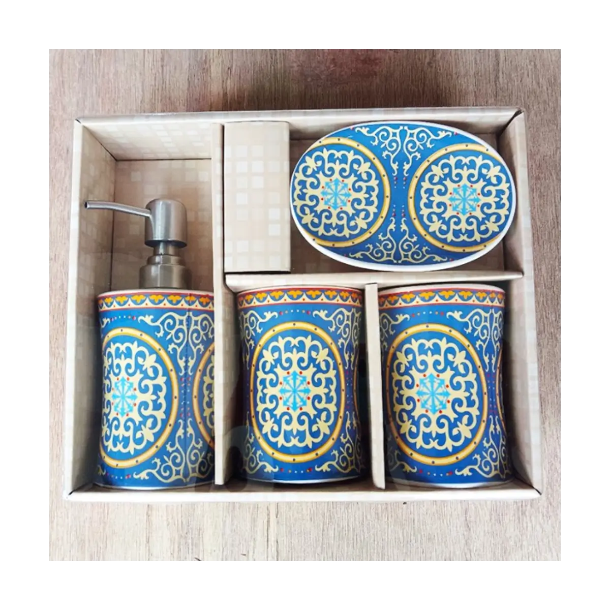 Four piece bathroom accessory set