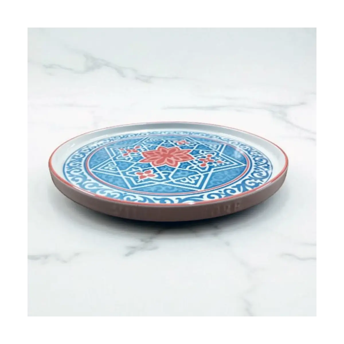 Stackable flat dinner plate