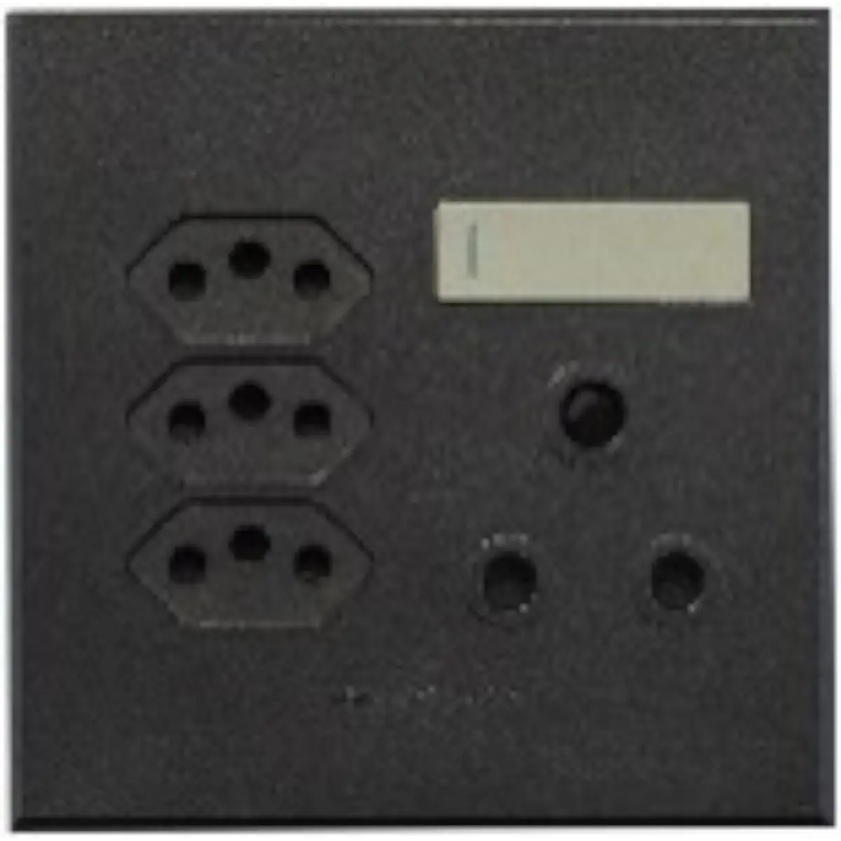 Triple socket outlet V slim