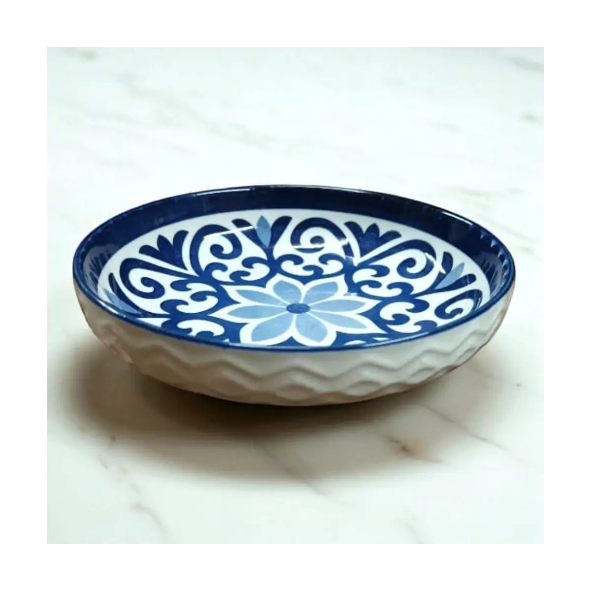 Embossed ceramic dish 15.3cm